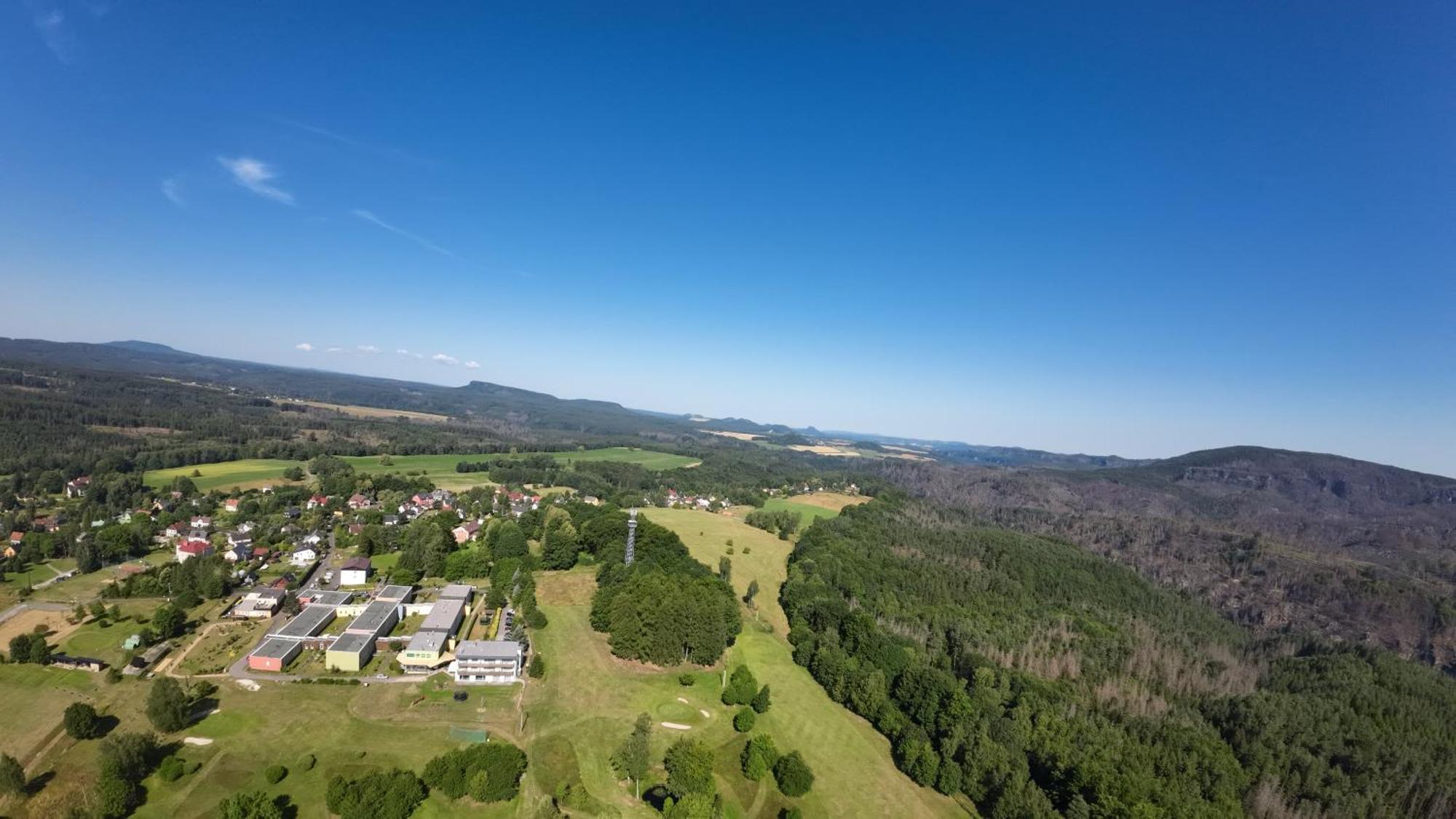 Hotel Devitka Janov Exteriör bild